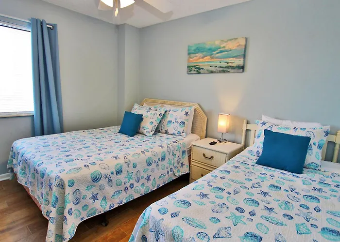 Whaler 2a By Youngs Suncoast Apartment